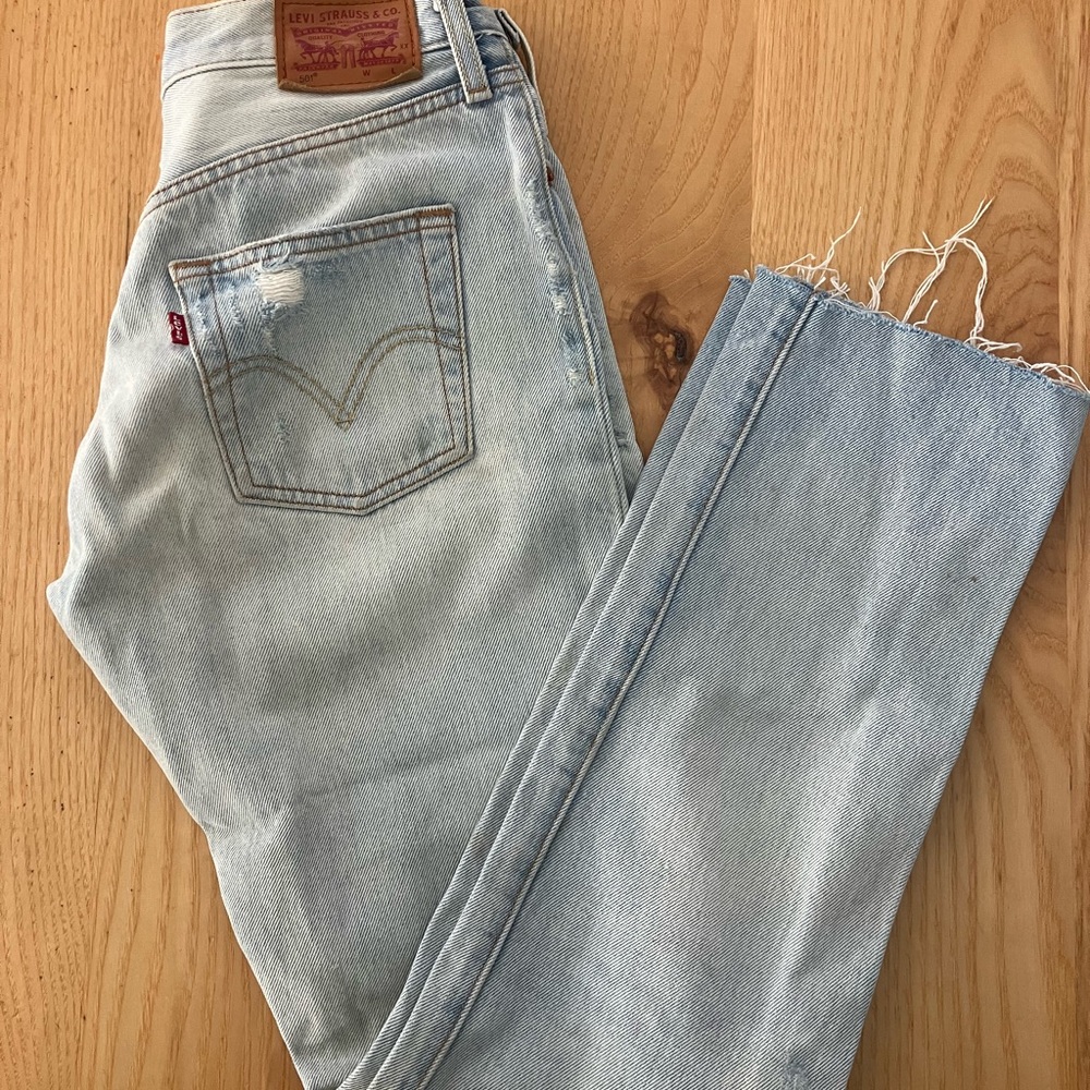 Levi's Classic Light Blue Straight Jeans